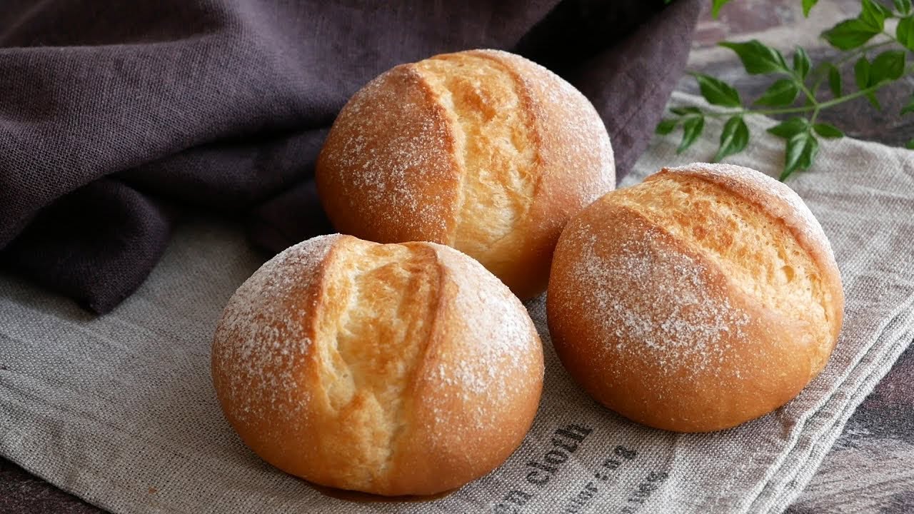 Petit French Rolls